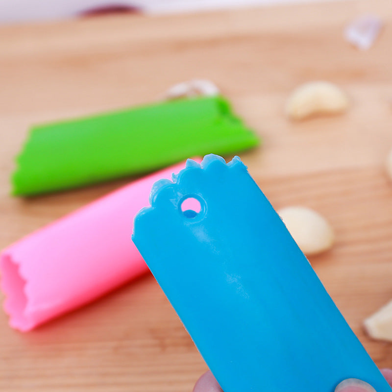 Manual Kitchen Garlic peeler